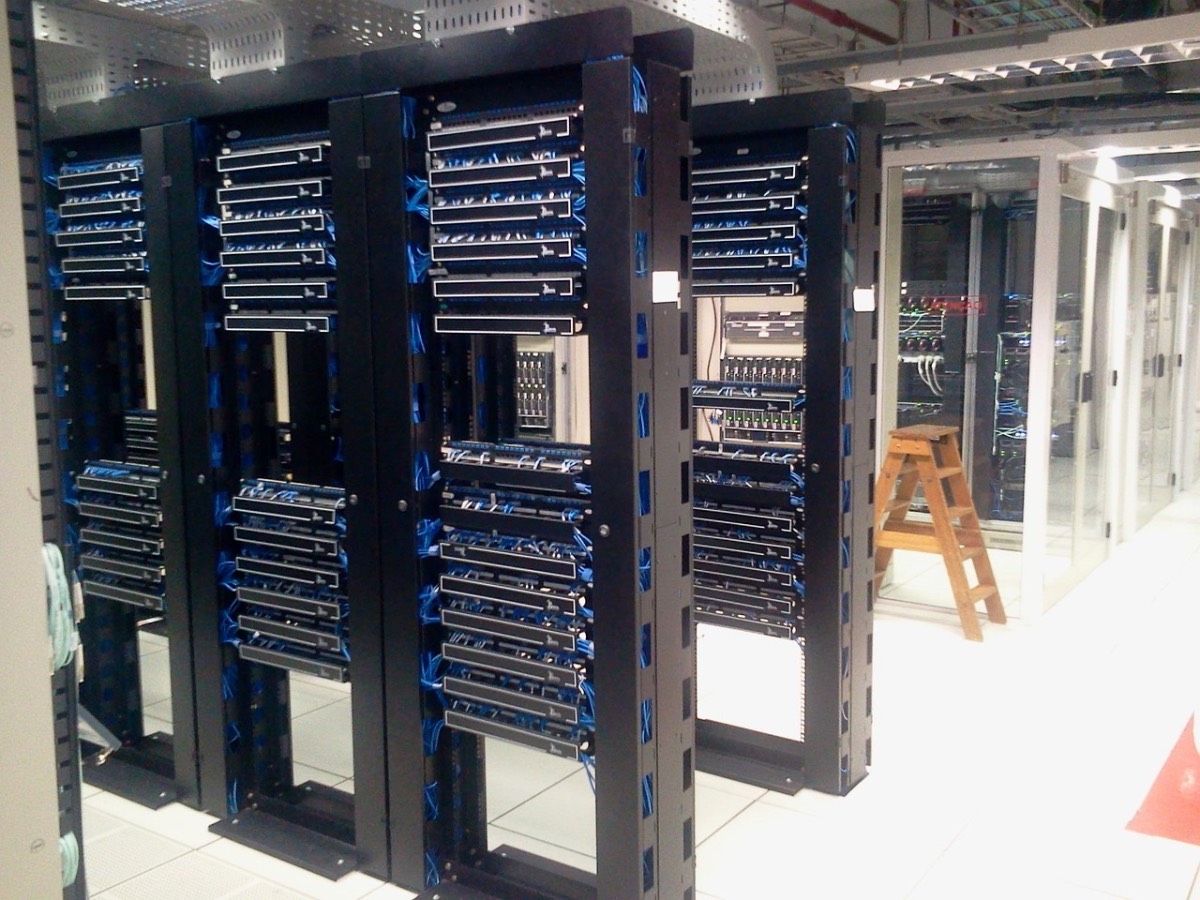 datacenter-286386-1280.jpg datacenter-286386-1280.jpg