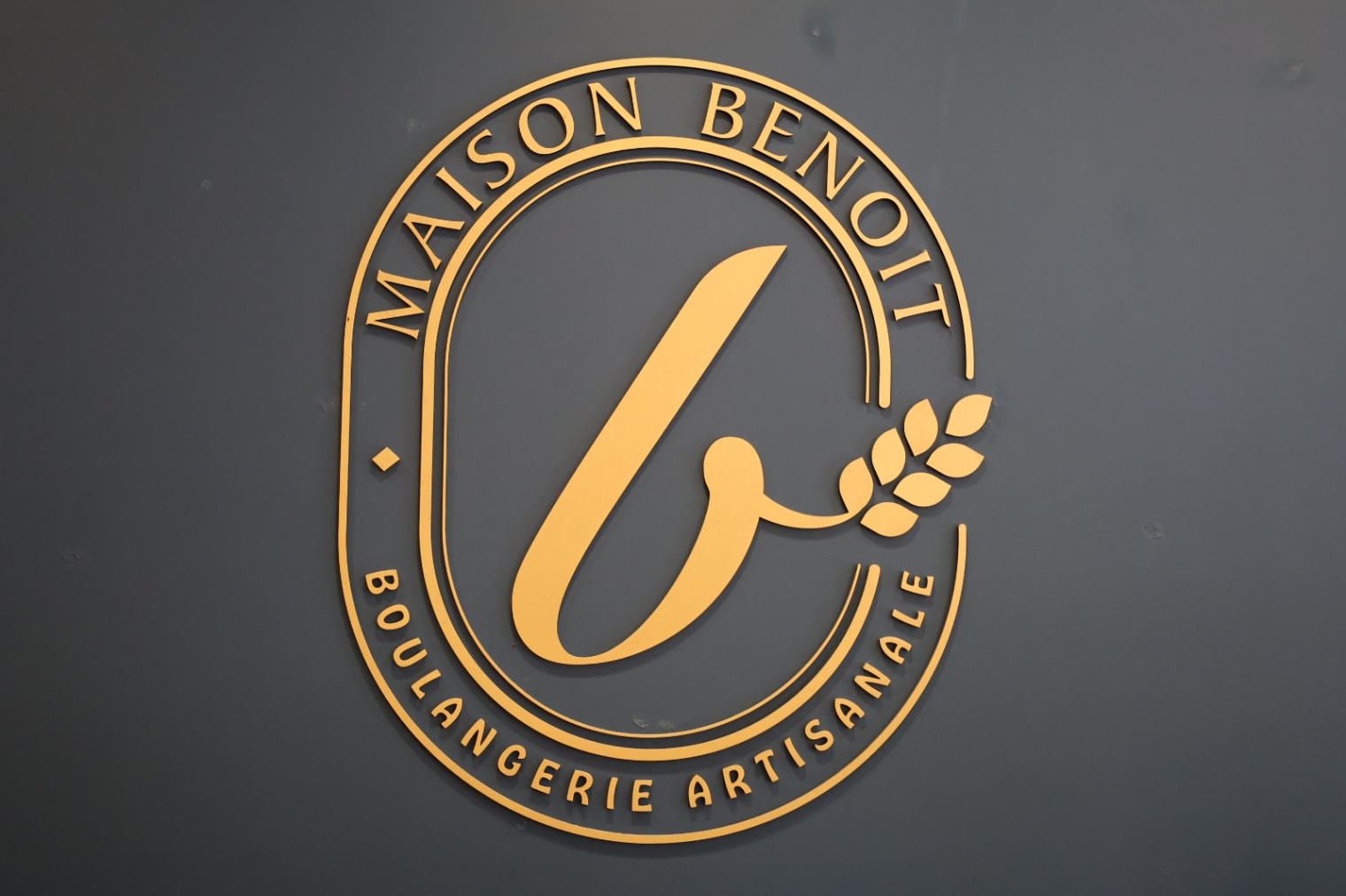 Logo of the Maison Benoit Bakery
